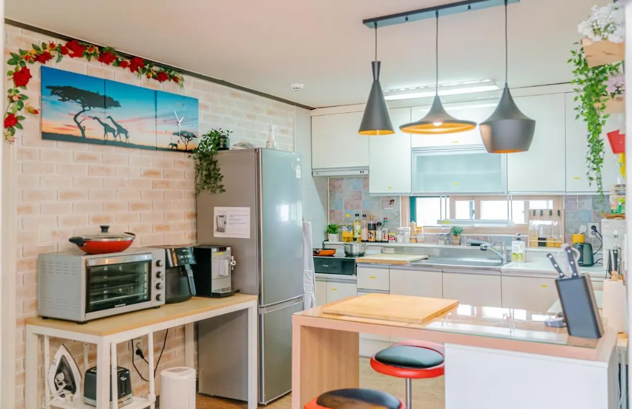For Family Group, 4Min To Seoul Station Apartment